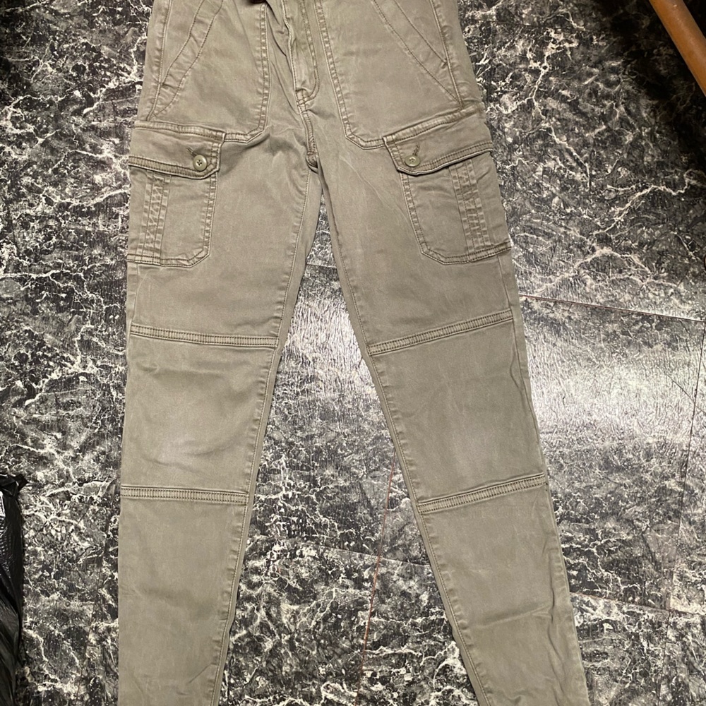 American Eagle Outfitters Green Skinny Jeans with Knee Detailing